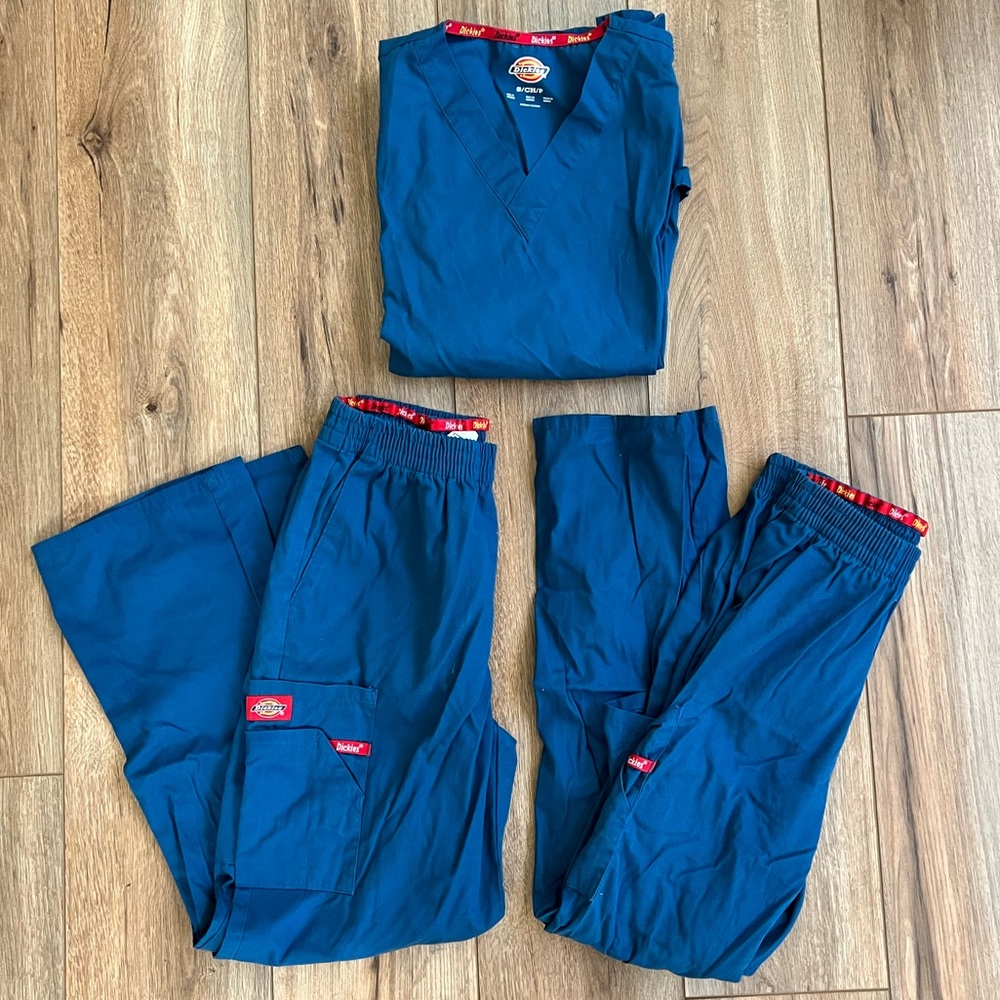 Dickies scrub set (2 pants)- blueish gray, top is S, bottoms are S petite